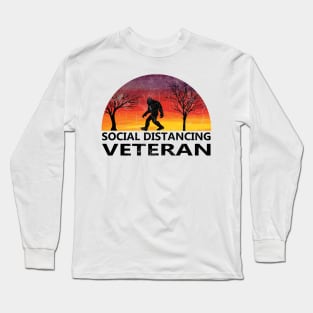 social distancing veteran Long Sleeve T-Shirt